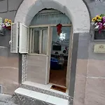 La Casetta Di Ciacione Piazza Del Plebiscito Neapol